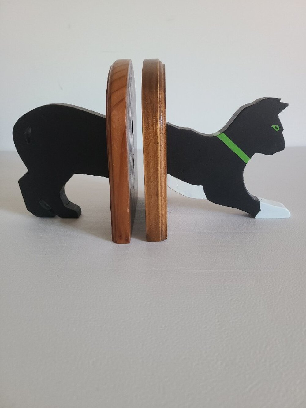 Bookends Wooden Cat Handmade Handpainted Initials WJM Black Cat - Picture 2 of 12
